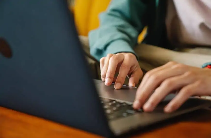 7 Key HR Compliance Considerations for Hiring Remote Workers